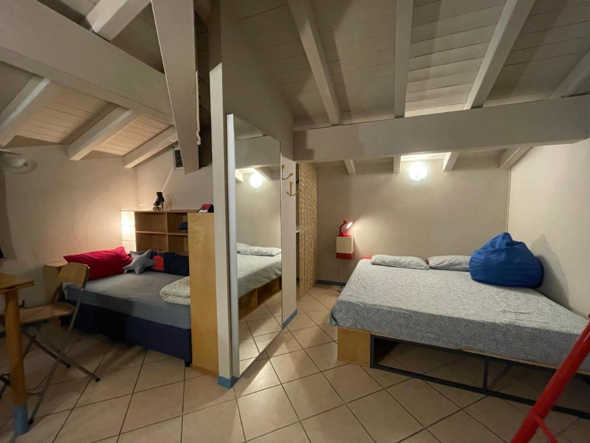 Appartement Mansardine Metropolitane à Brescia Extérieur photo