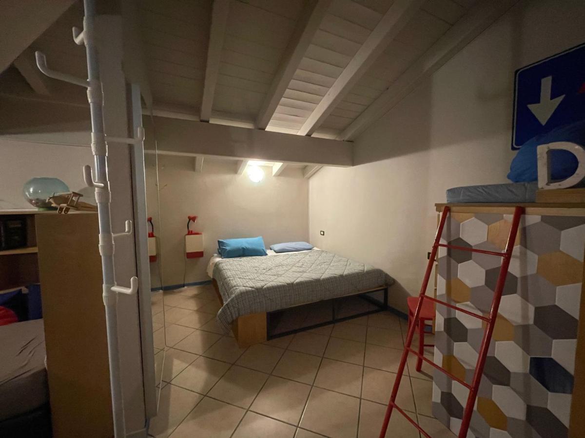 Appartement Mansardine Metropolitane à Brescia Extérieur photo