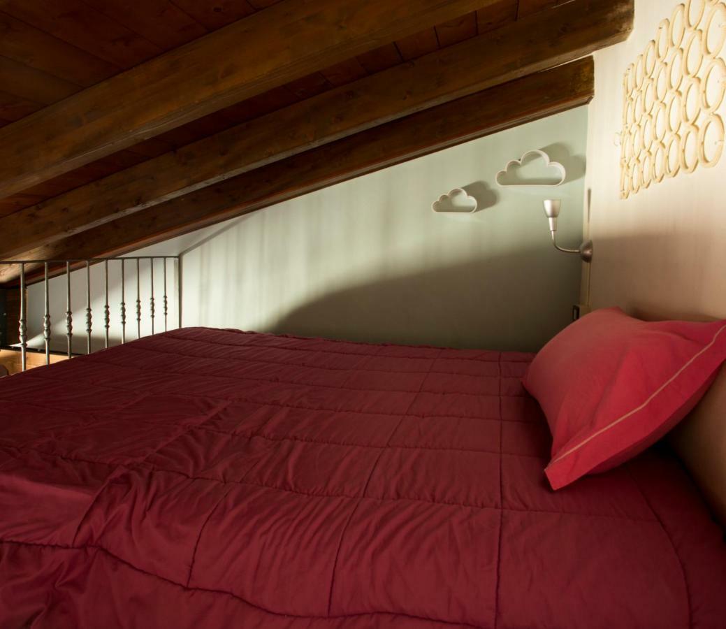 Appartement Mansardine Metropolitane à Brescia Extérieur photo